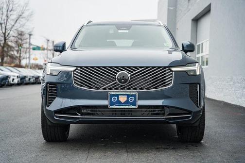 2025 Volvo XC90 B6 Plus 7-Seater
