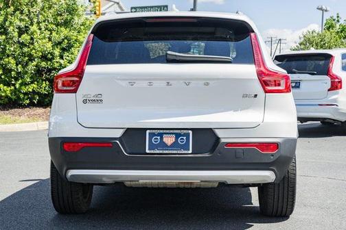 2025 Volvo XC40 B5 Plus Bright Theme