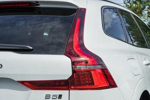 2026 Volvo XC60 B5 Ultra