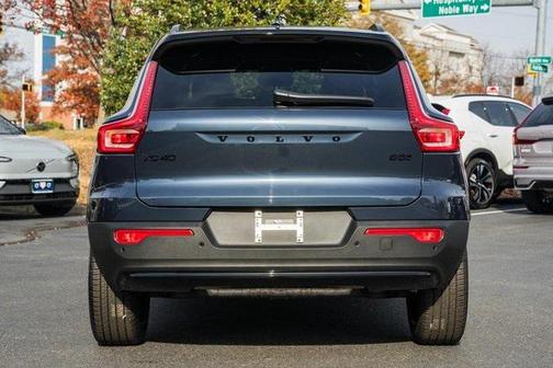 2026 Volvo XC40 B5 Ultra Black Edition