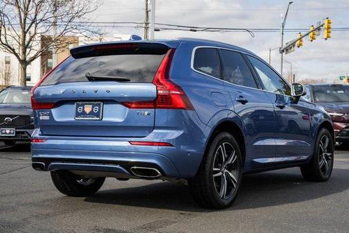 2019 Volvo XC60 Recharge Plug-In Hybrid T8 R-Design