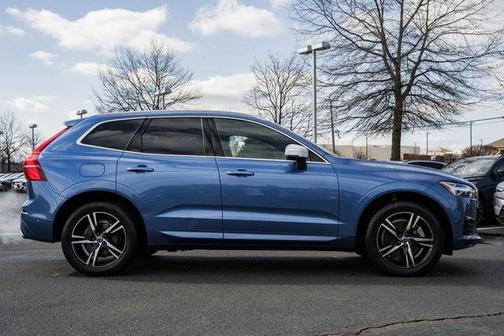 2019 Volvo XC60 Recharge Plug-In Hybrid T8 R-Design