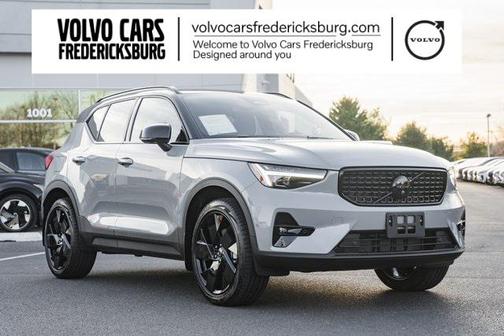 2026 Volvo XC40 Black Edition Ultra, B5 AWD Gas (mild hybrid)