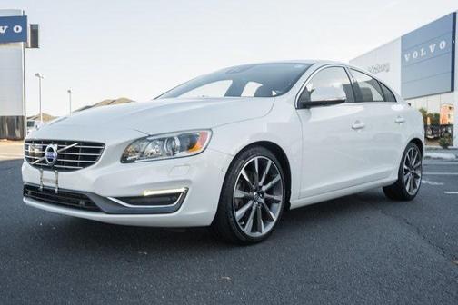 2015 Volvo S60 T6 Platinum