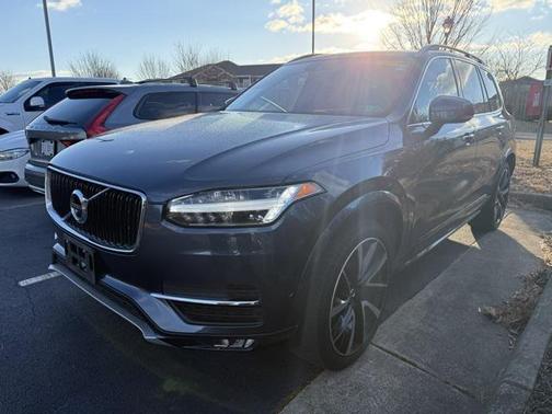 2019 Volvo XC90 T6 Momentum