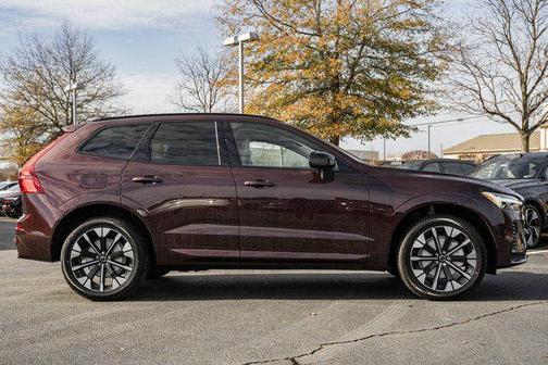 2026 Volvo XC60 B5 Ultra