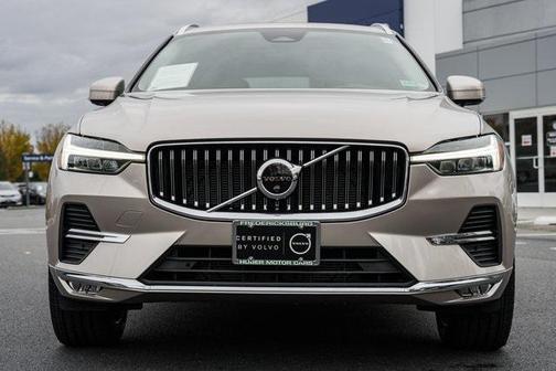 2023 Volvo XC60 B5 Plus Bright Theme
