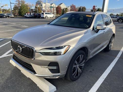 2023 Volvo XC60 B5 Plus Bright Theme