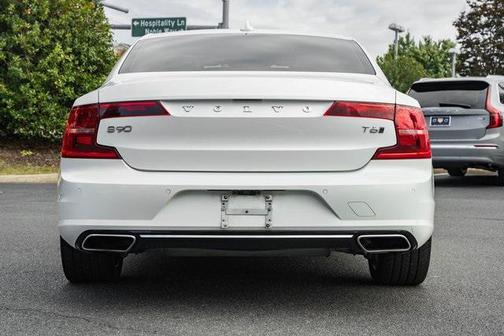 2017 Volvo S90 T6 Momentum