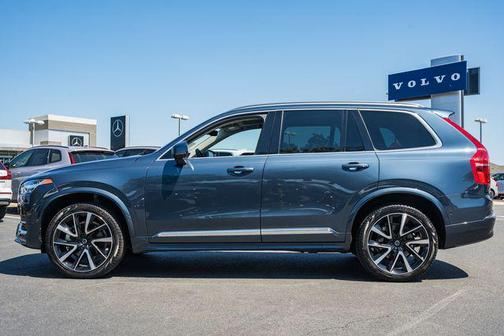 Denim Blue Metallic 2024 Volvo XC90 B6 Plus Bright Theme 7-Seater