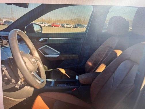 Navarra Blue Metallic 2022 Audi Q3 45 S line Premium Plus