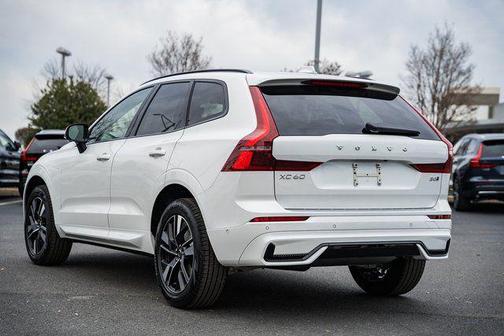 2026 Volvo XC60 B5 Plus
