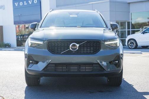 2026 Volvo XC40 B5 Ultra
