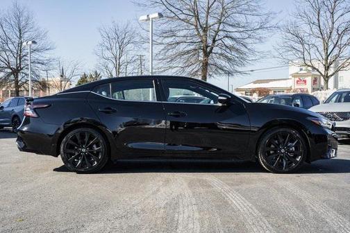 2022 Nissan Maxima SR Xtronic CVT