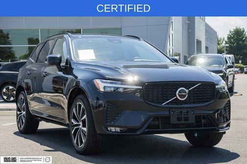 Onyx Black Metallic 2024 Volvo XC60 B5 Plus Dark Theme