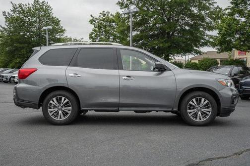 2019 Nissan Pathfinder SL