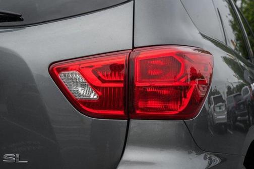 2019 Nissan Pathfinder SL