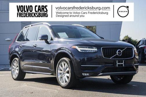 2017 Volvo XC90 T6 Momentum