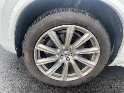 2019 Volvo XC90 T6 Inscription