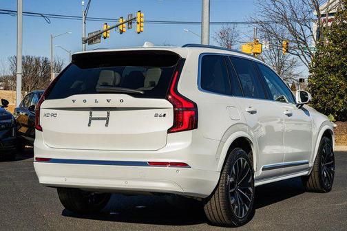 Crystal White Pearl 2026 Volvo XC90 Ultra, B6 AWD Gas (mild hybrid), Gasoline, Bright, 7 Seats