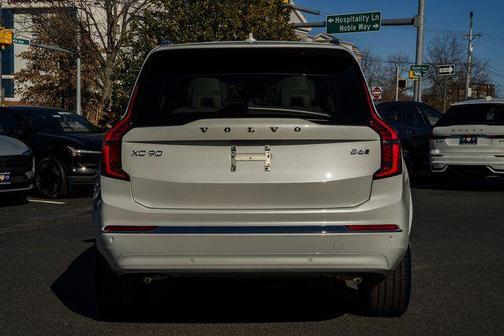 Crystal White Pearl 2026 Volvo XC90 Ultra, B6 AWD Gas (mild hybrid), Gasoline, Bright, 7 Seats