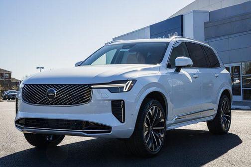 Crystal White Pearl 2026 Volvo XC90 Ultra, B6 AWD Gas (mild hybrid), Gasoline, Bright, 7 Seats