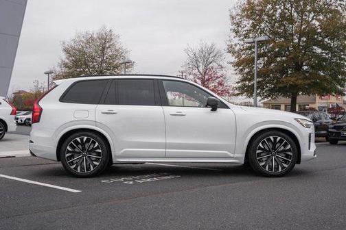 2026 Volvo XC90 B6 Ultra Dark Theme 7-Seater