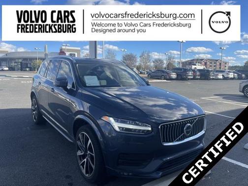 2022 Volvo XC90 T6 Momentum