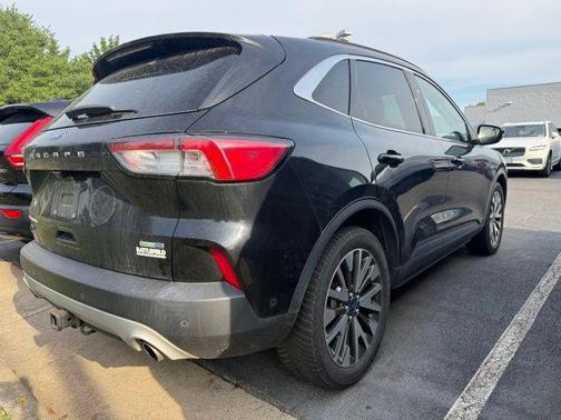 Agate Black Metallic 2020 Ford Escape Titanium