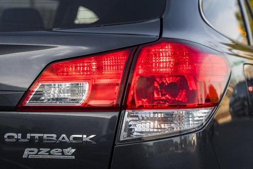 2010 Subaru Outback 2.5 i Premium