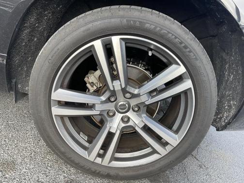 2020 Volvo XC60 T5 Momentum