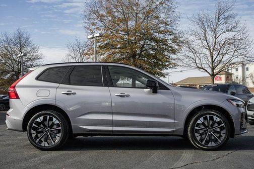 2026 Volvo XC60 B5 Plus