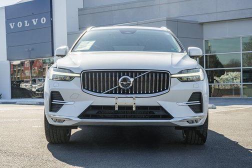 2023 Volvo XC60 B5 Plus Bright Theme