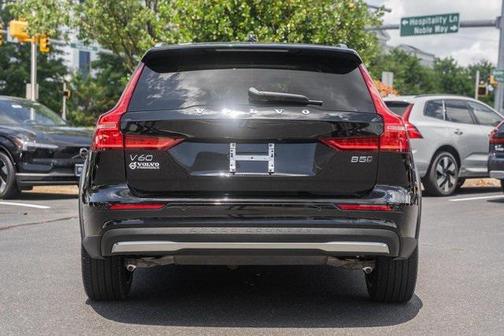 2023 Volvo V60 Cross Country B5 Ultimate