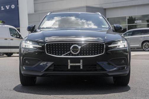 2023 Volvo V60 Cross Country B5 Ultimate