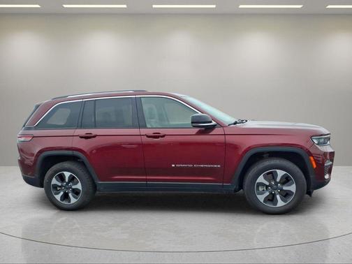 Velvet Red Pearlcoat 2024 Jeep Grand Cherokee 4xe Base