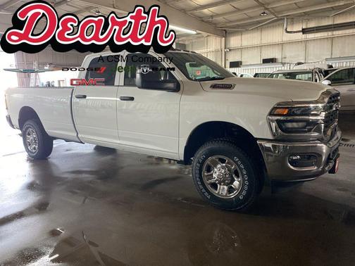 Bright White Clearcoat 2026 RAM 2500 Tradesman Crew Cab 4x4 8' Box