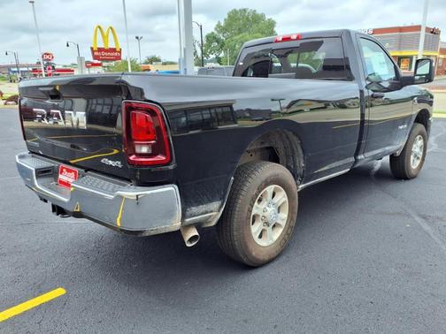 2025 RAM 3500 Big Horn Regular Cab 4x4 8' Box