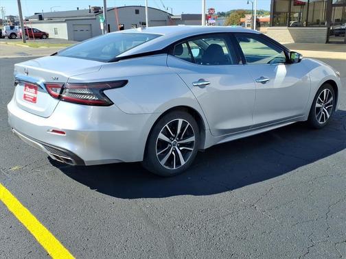 2023 Nissan Maxima SV Xtronic CVT