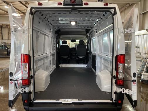 2025 RAM ProMaster 2500 Tradesman