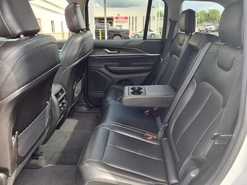2023 Jeep Grand Cherokee Limited X