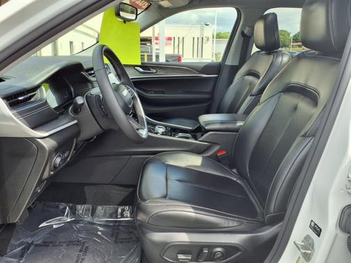 2023 Jeep Grand Cherokee Limited X