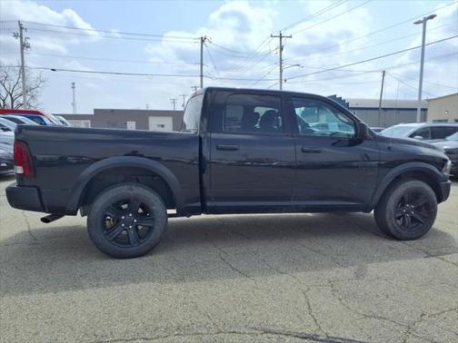 2024 RAM 1500 Classic Warlock Crew Cab 4x4 5'7' Box