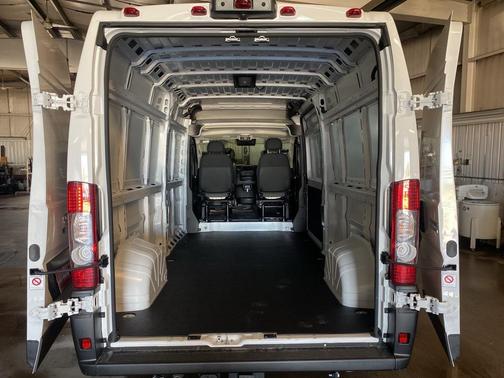 2025 RAM ProMaster 2500 Tradesman