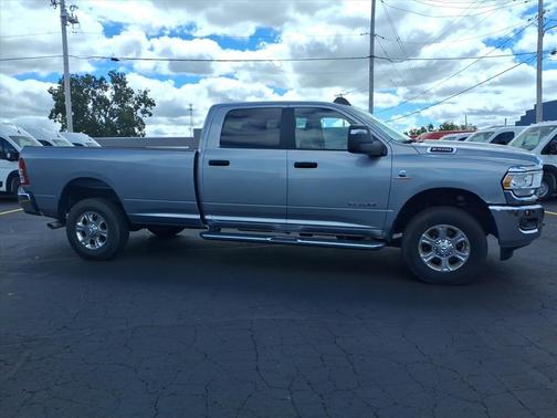 2024 RAM 2500 Big Horn Crew Cab 4x4 8' Box