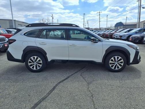 2023 Subaru Outback Base