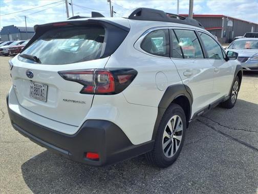2023 Subaru Outback Base