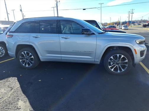2022 Jeep Grand Cherokee Overland