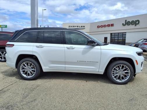 2025 Jeep Grand Cherokee Summit