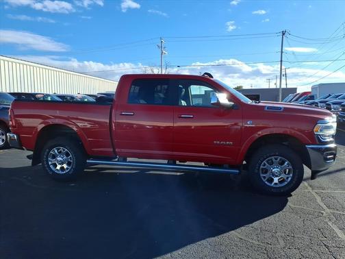2020 RAM 2500 Laramie Crew Cab 4X4 6'4' Box